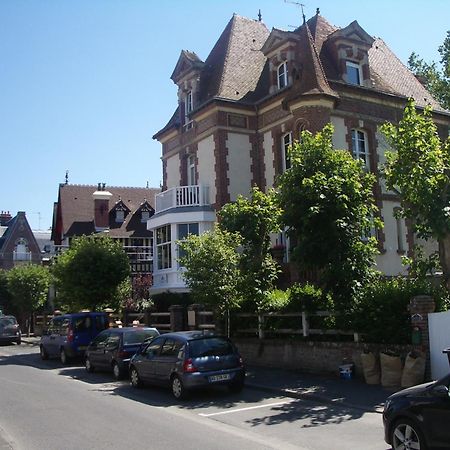 La Maison D'Emilie Houlgate Exteriér fotografie